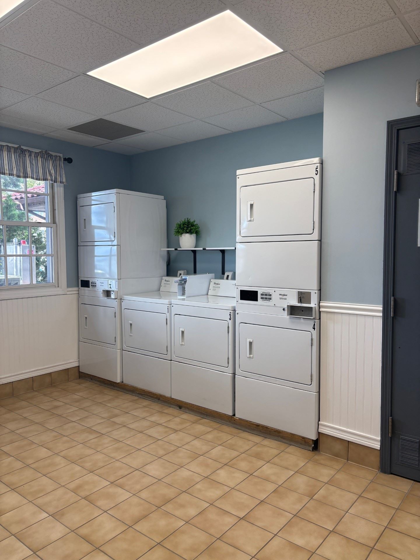 marina laundry dryers